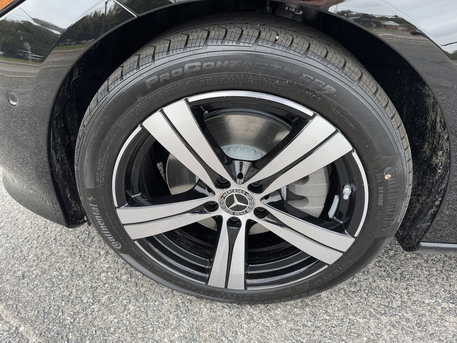 2025 Mercedes-Benz C-Class Sedan C 300 - Photo 9