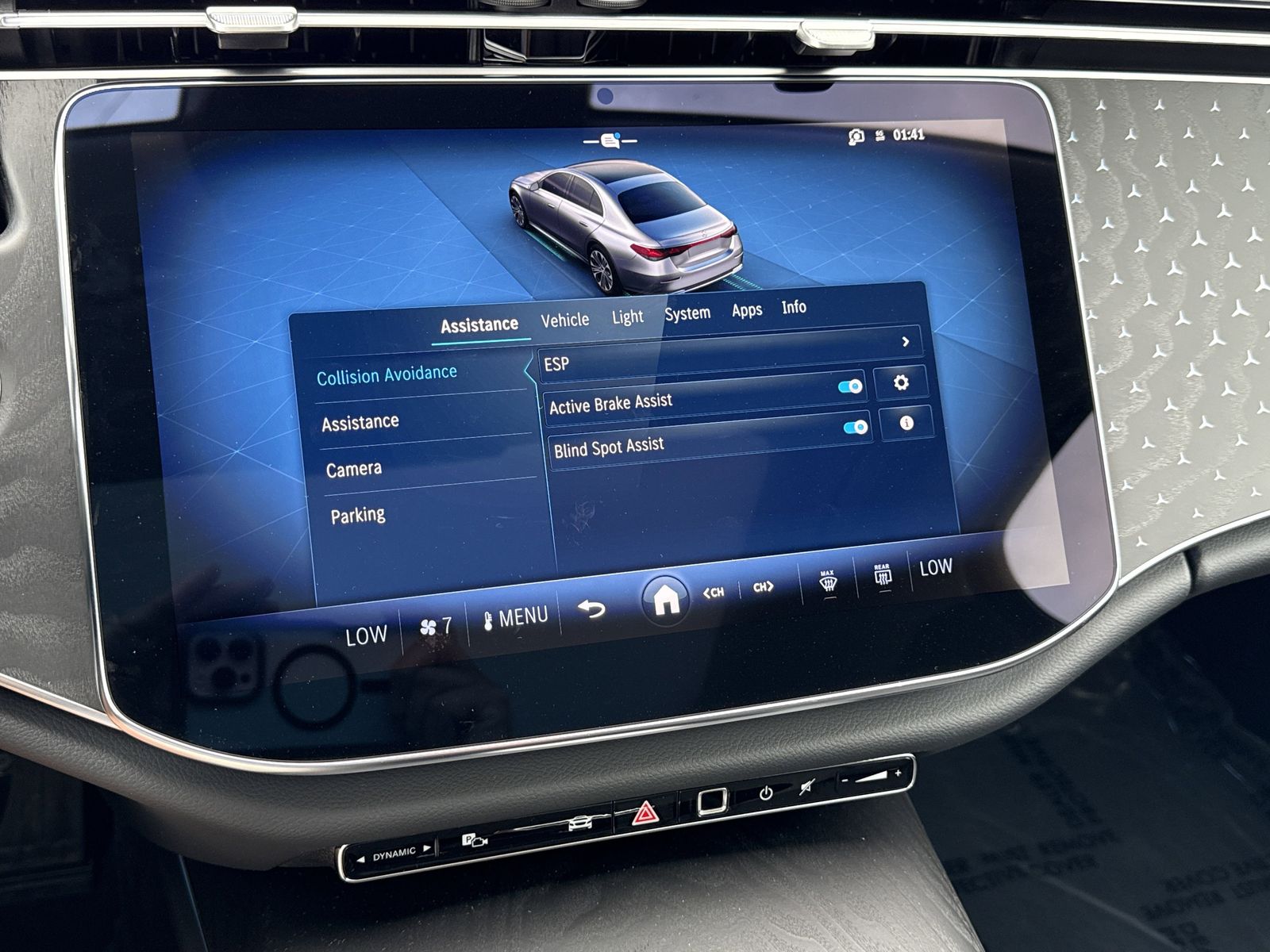 2025 Mercedes-Benz E-Class E350 - Photo 29
