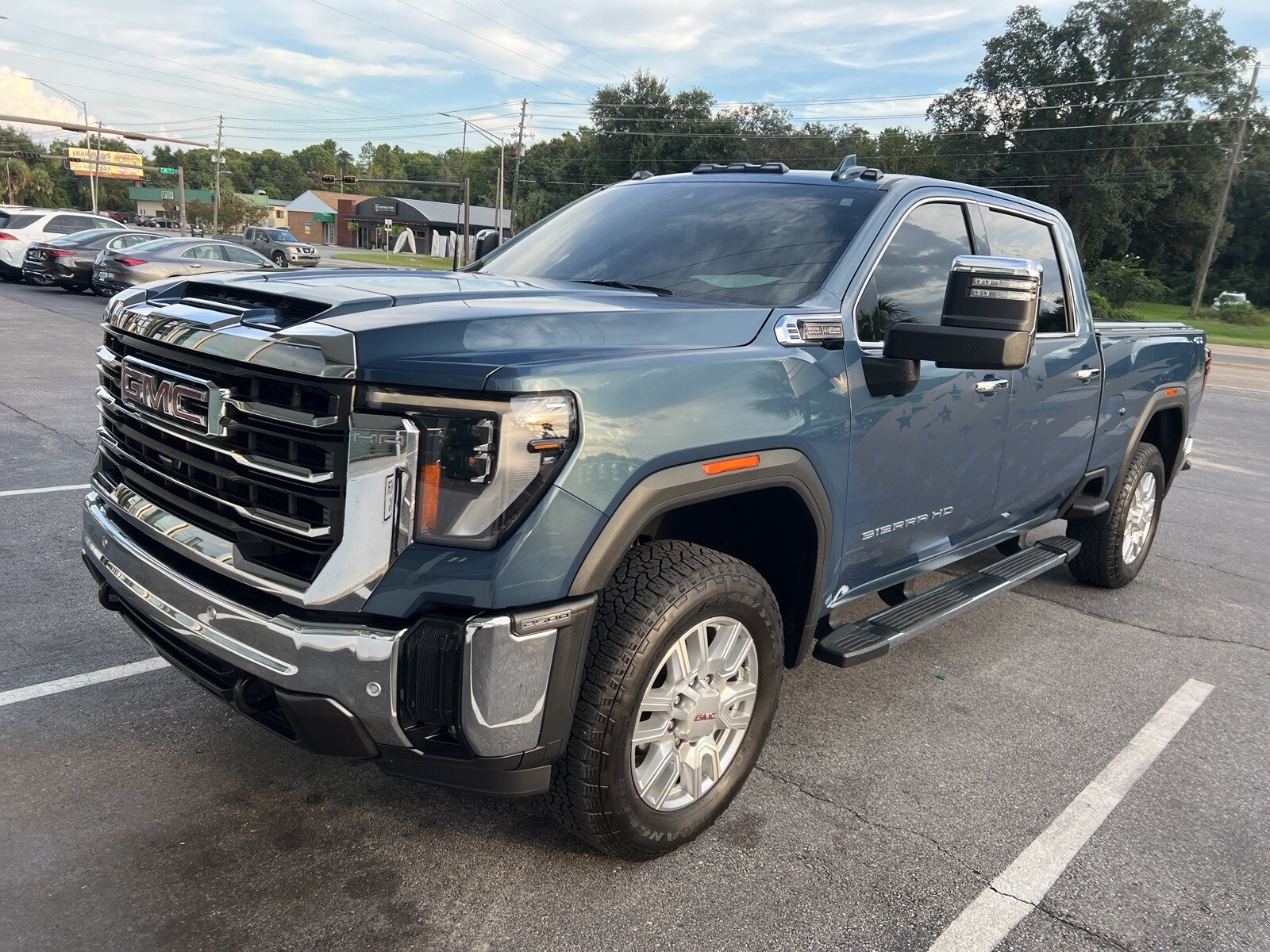 2024 Gmc Sierra HD SLT photo 3