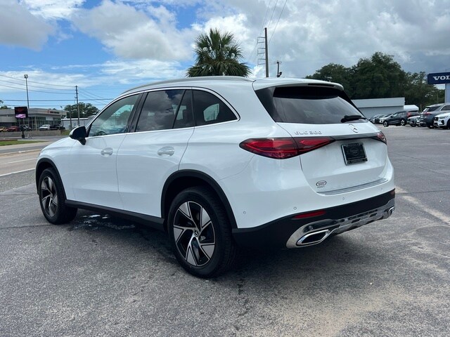 2024 Mercedes Benz GLC 300 4MATIC photo 3