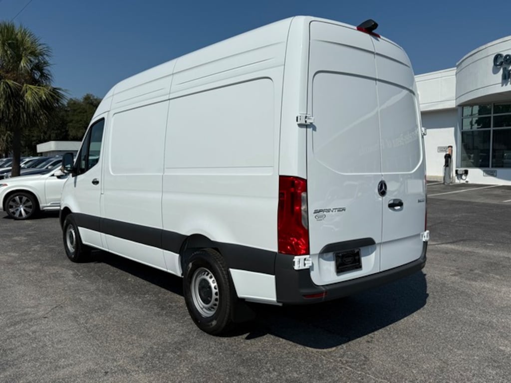 New 2025 Mercedes-Benz Sprinter 2500 Standard Roof 4-Cyl Diesel Van Cargo Van