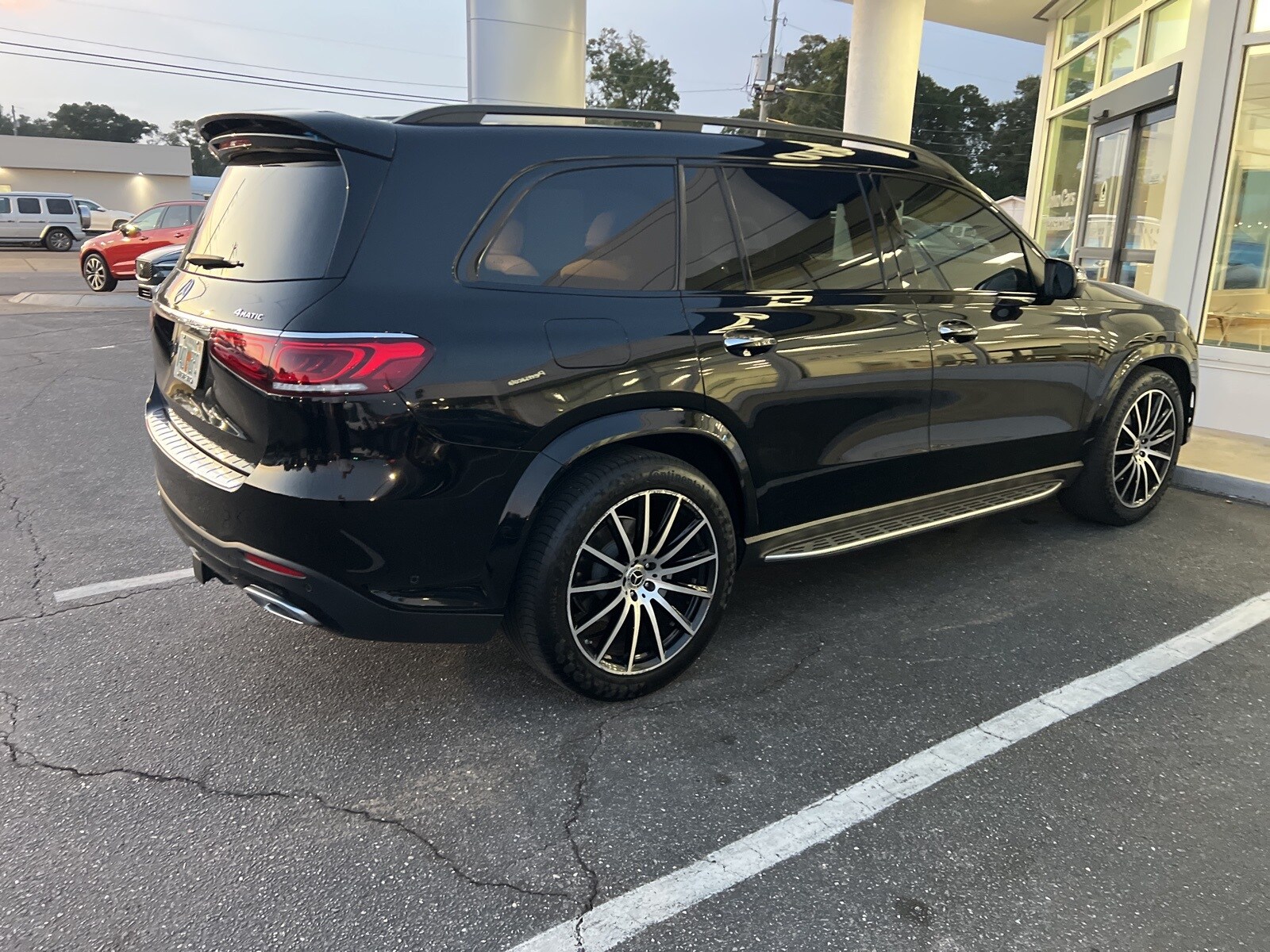 2023 Mercedes Benz GLS 450 4MATIC photo 3