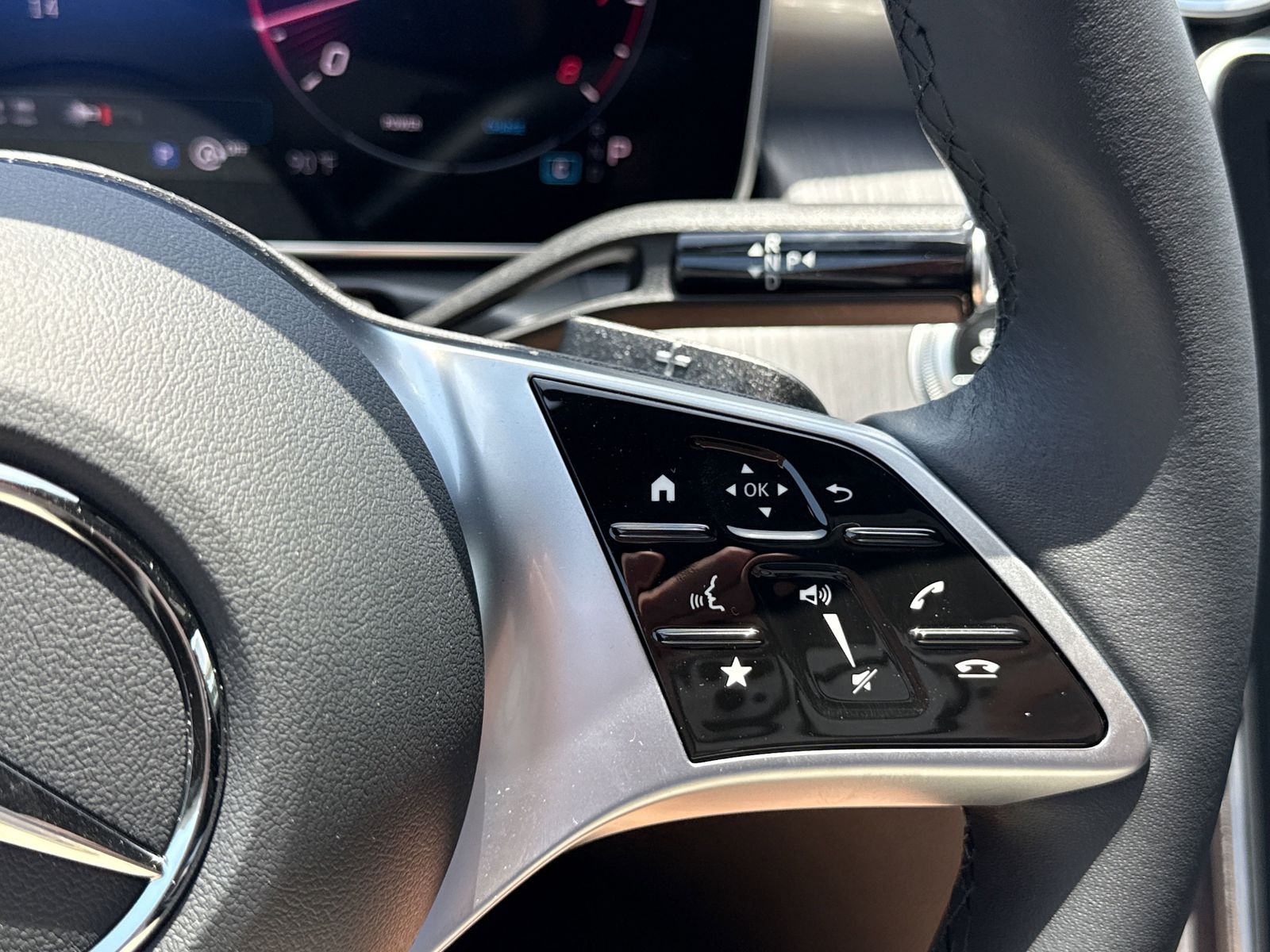 2025 Mercedes-Benz C-Class Sedan C 300 - Photo 22