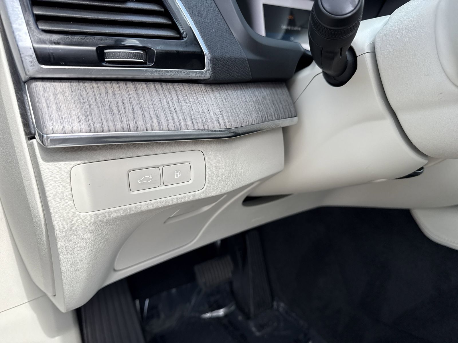 2024 Volvo XC90 Plus - Photo 40