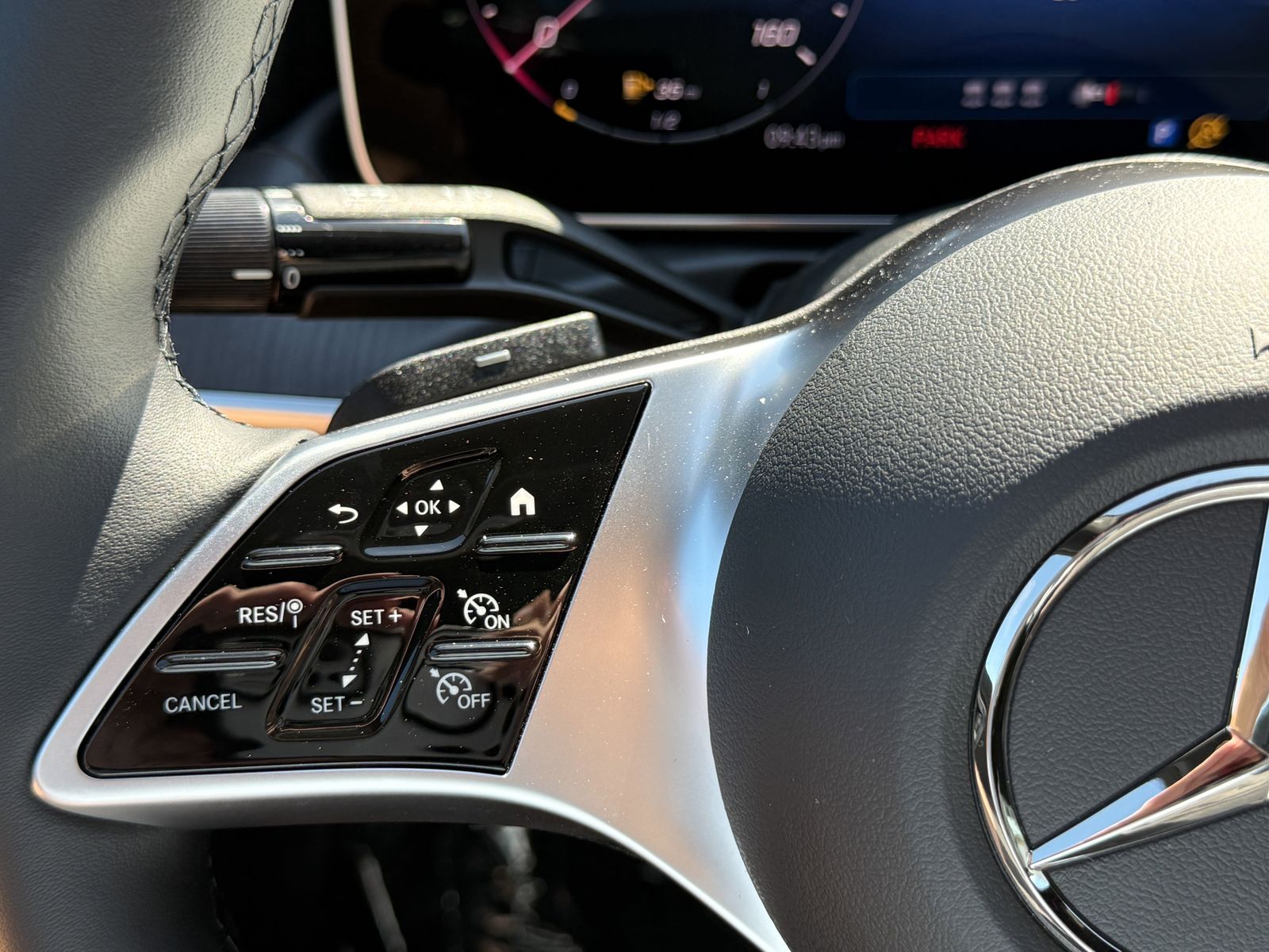 2025 Mercedes-Benz C-Class Sedan C 300 - Photo 21