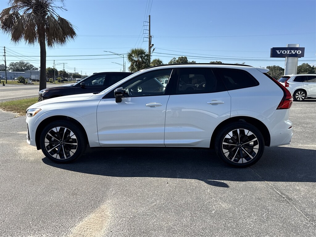 New 2026 Volvo XC60 B5 Plus SUV