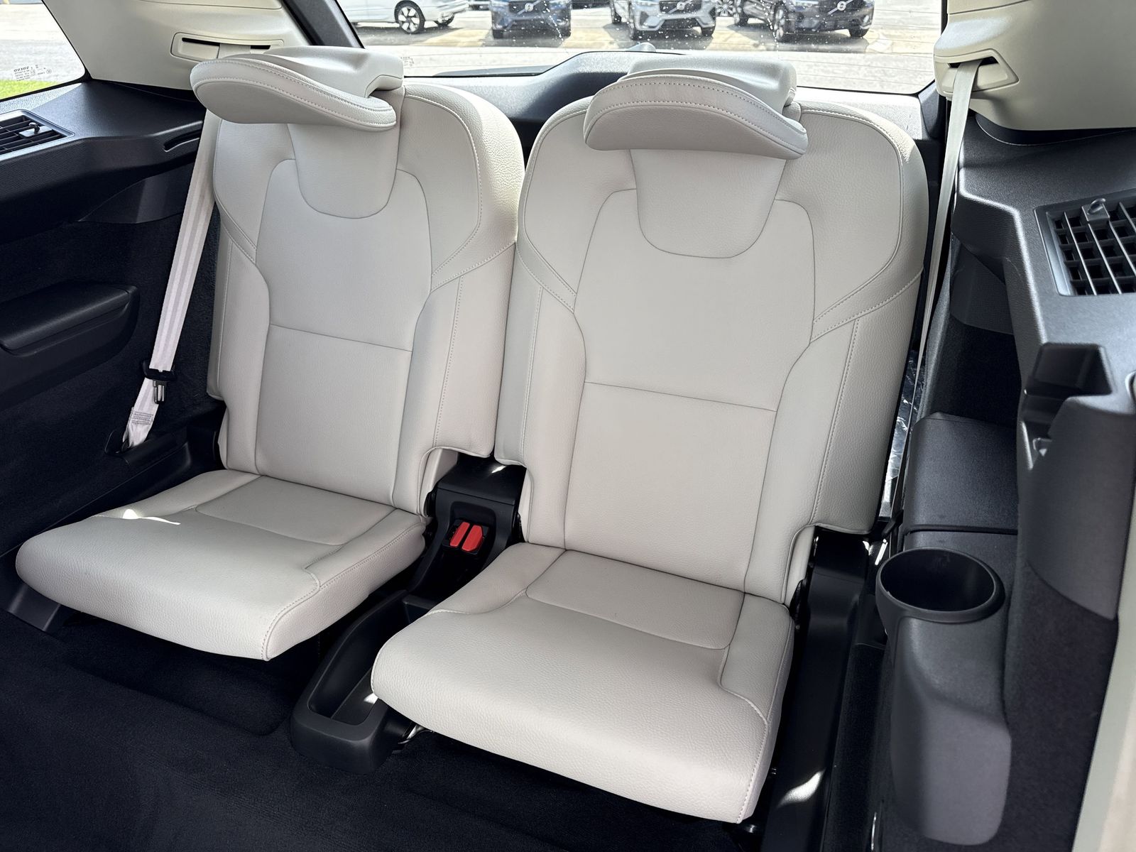 2024 Volvo XC90 Plus - Photo 11
