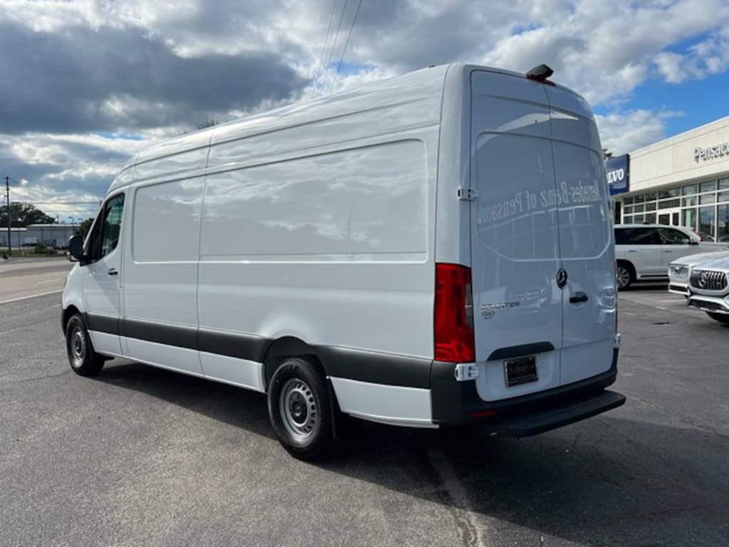 New 2024 Mercedes-Benz Sprinter 2500 High Roof 4-Cyl Diesel Van