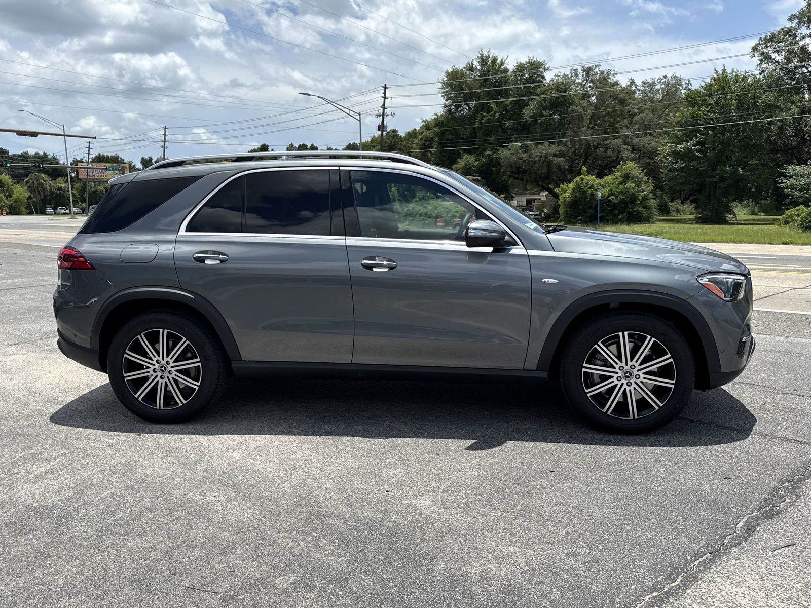 2025 Mercedes-Benz GLE GLE450E - Photo 6