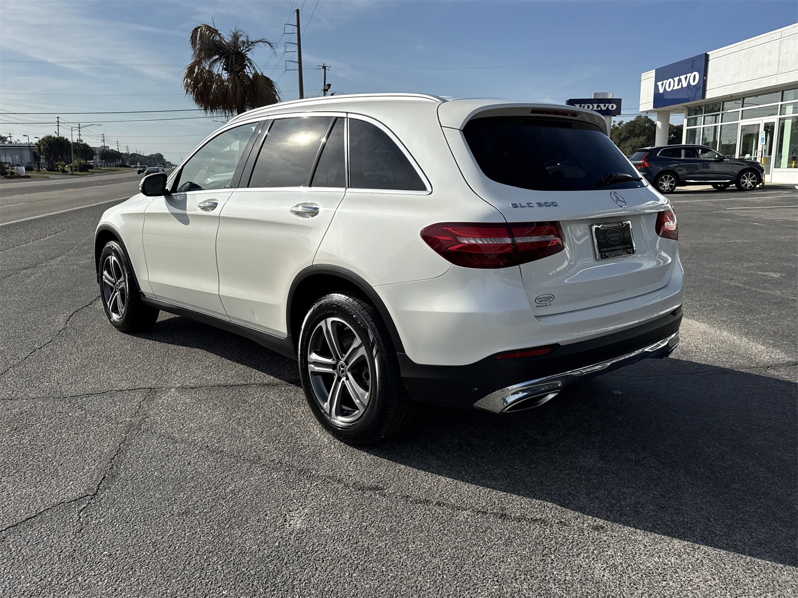 2018 Mercedes Benz GLC 300 photo 2