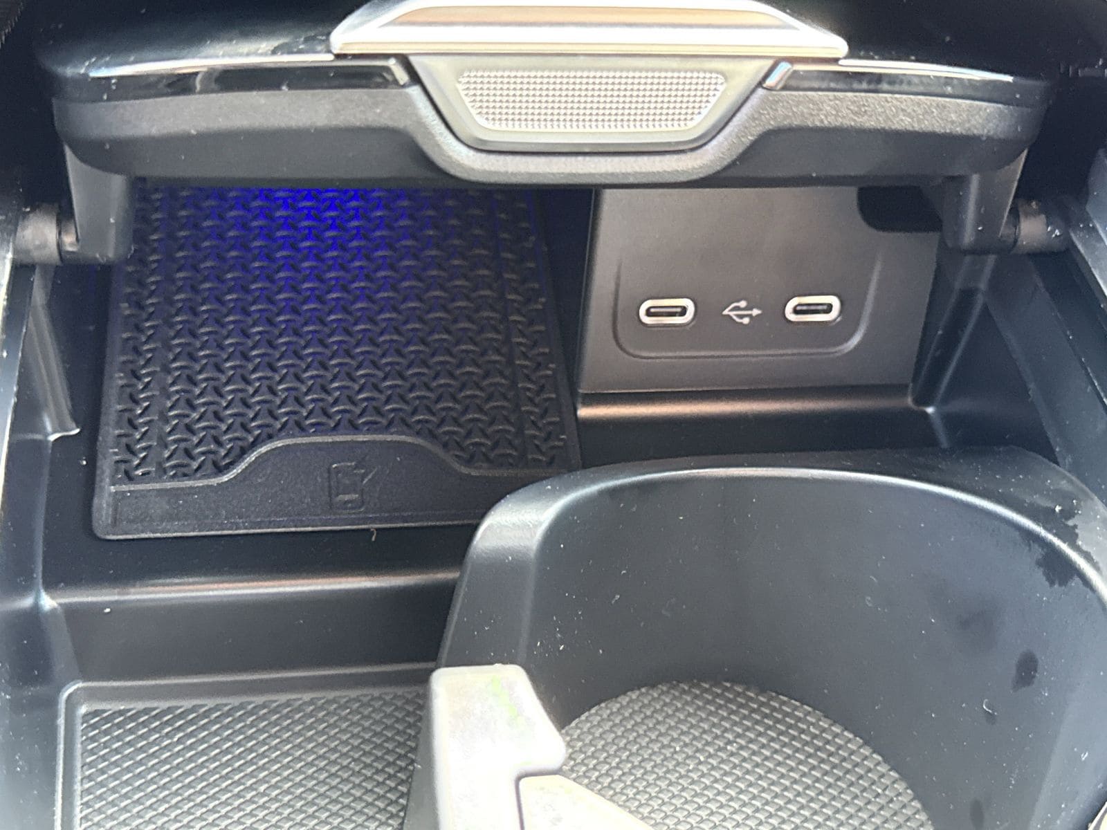 2025 Mercedes-Benz C-Class Sedan C 300 - Photo 36