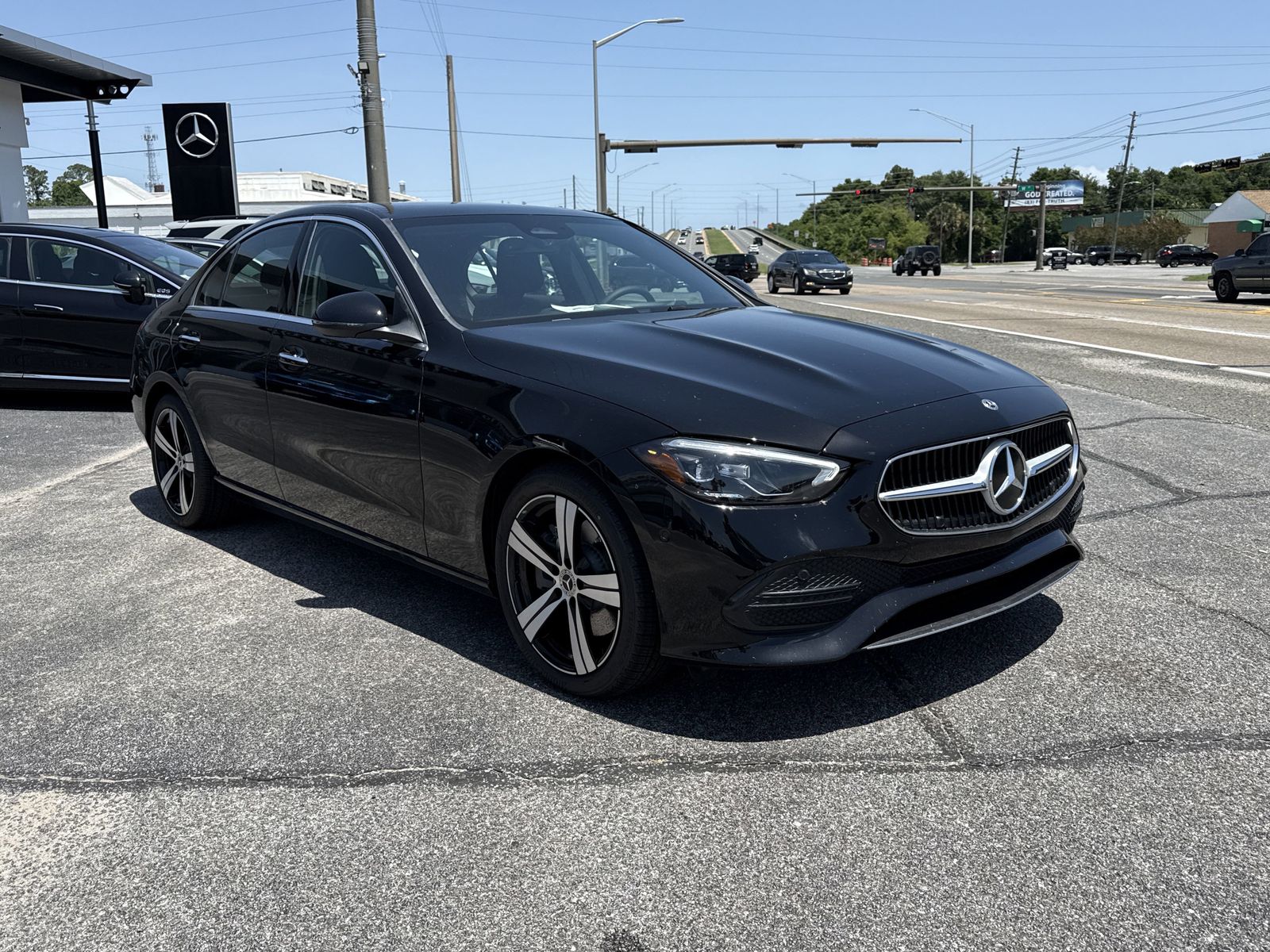 2025 Mercedes-Benz C-Class Sedan C 300 - Photo 7
