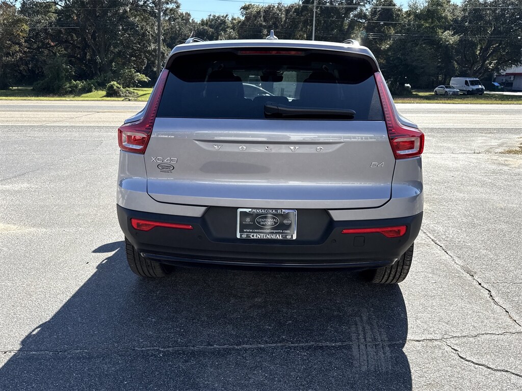 New 2026 Volvo XC40 B4 Plus SUV