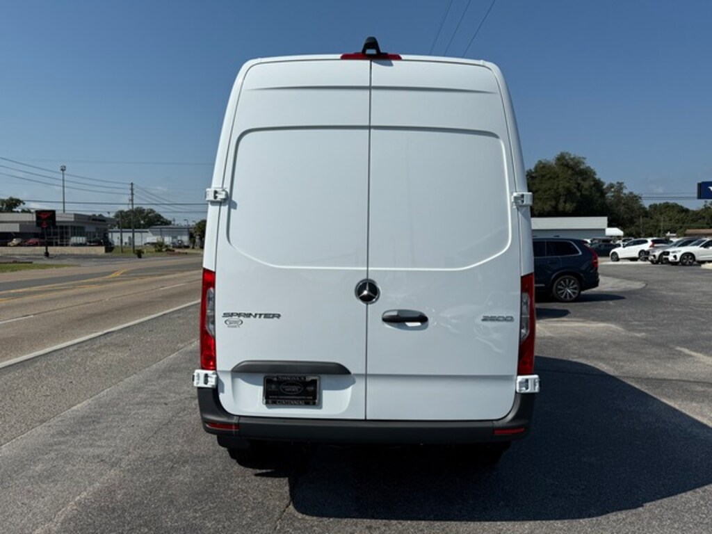 New 2025 Mercedes-Benz Sprinter 2500 Standard Roof 4-Cyl Diesel Van Cargo Van