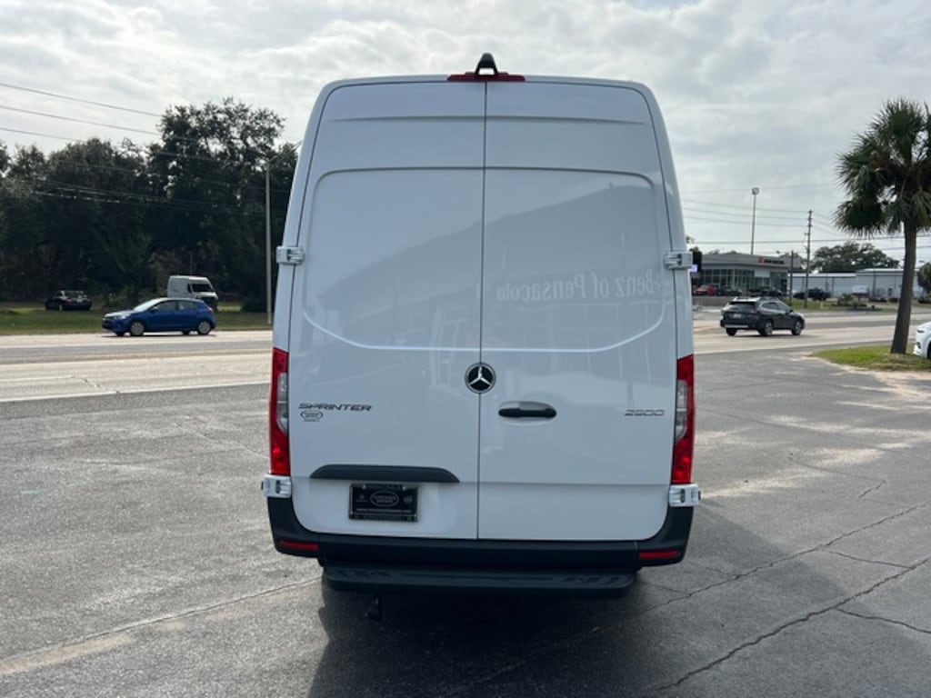 New 2024 Mercedes-Benz Sprinter 2500 High Roof 4-Cyl Diesel HO Van