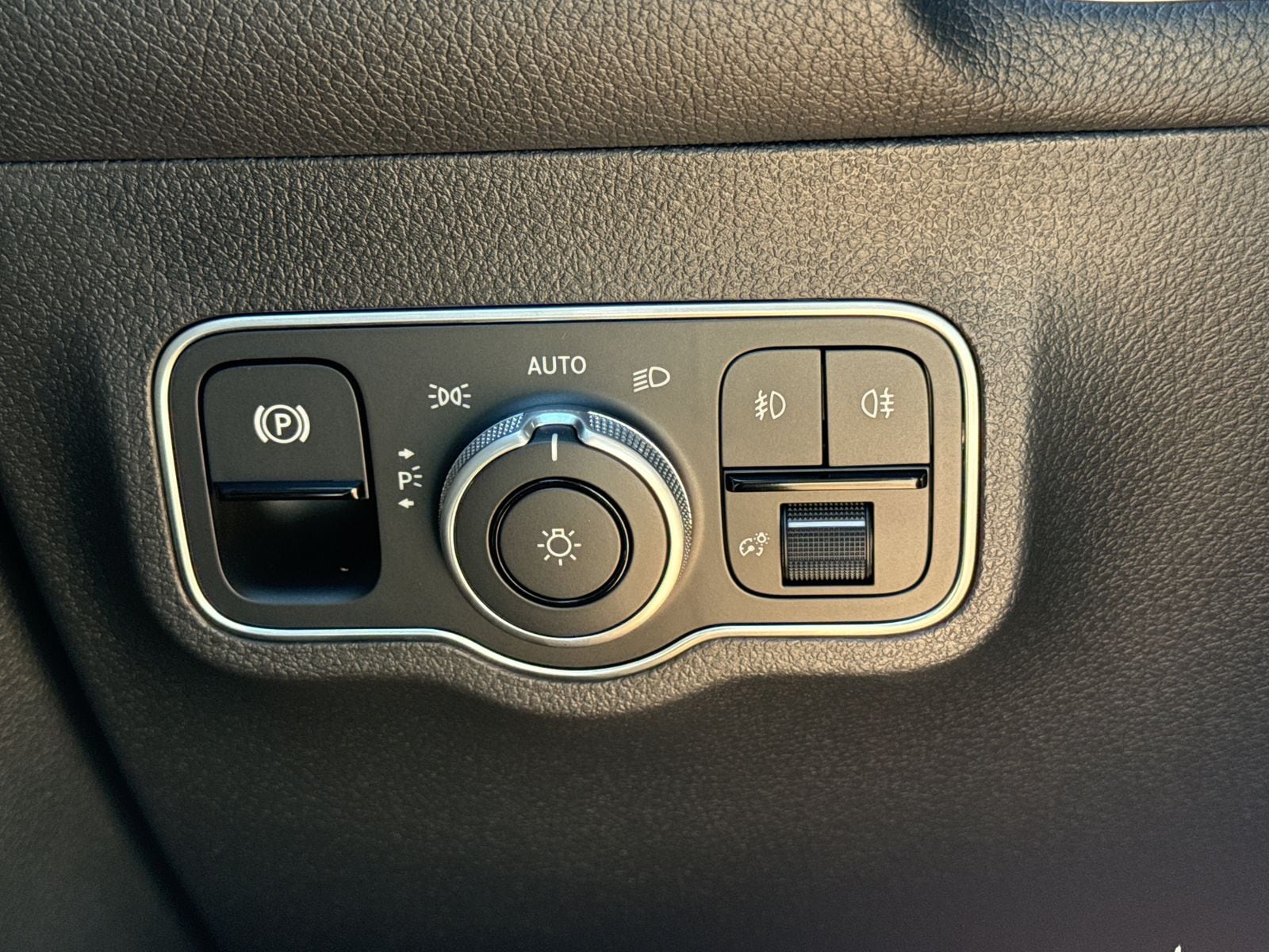 2026 Mercedes-Benz GLB GLB 250 - Photo 18