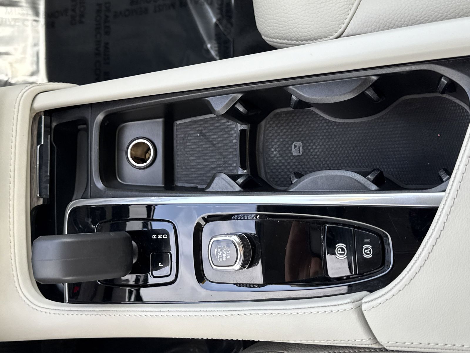 2024 Volvo XC90 Plus - Photo 24
