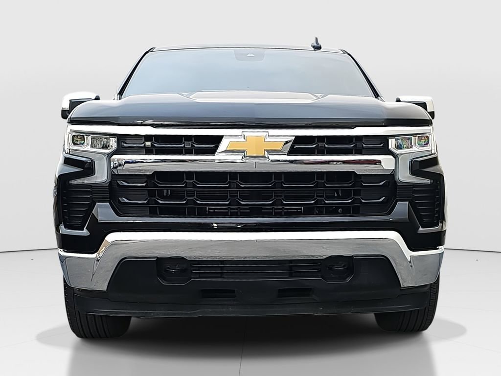 2023 Chevrolet Silverado LT photo 2