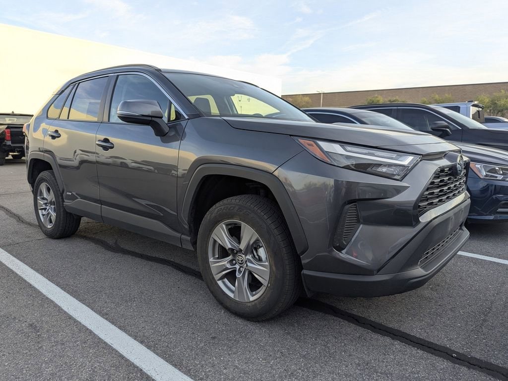 Used 2025 Toyota RAV4 XLE with VIN 4T3RWRFV1SU167026 for sale in Kansas City