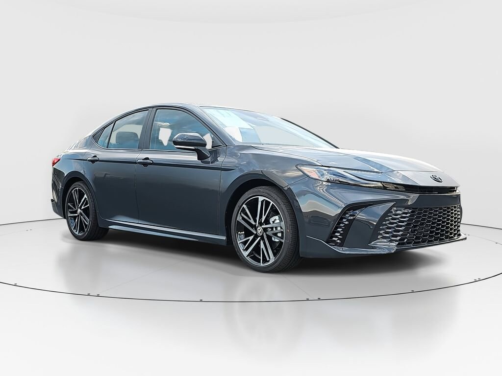 2025 Toyota Camry XSE photo 3