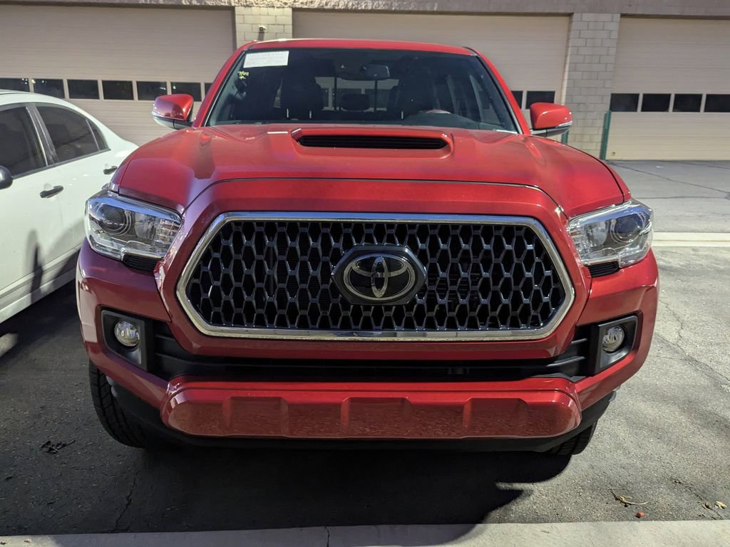 2019 Toyota Tacoma TRD Sport V6 photo 2