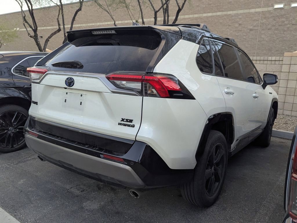 2021 Toyota RAV4 Hybrid XSE photo 3