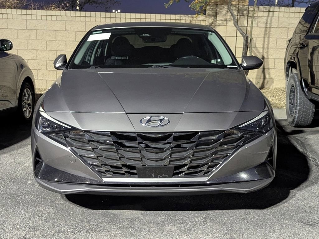 Used 2023 Hyundai Elantra Limited Sedan