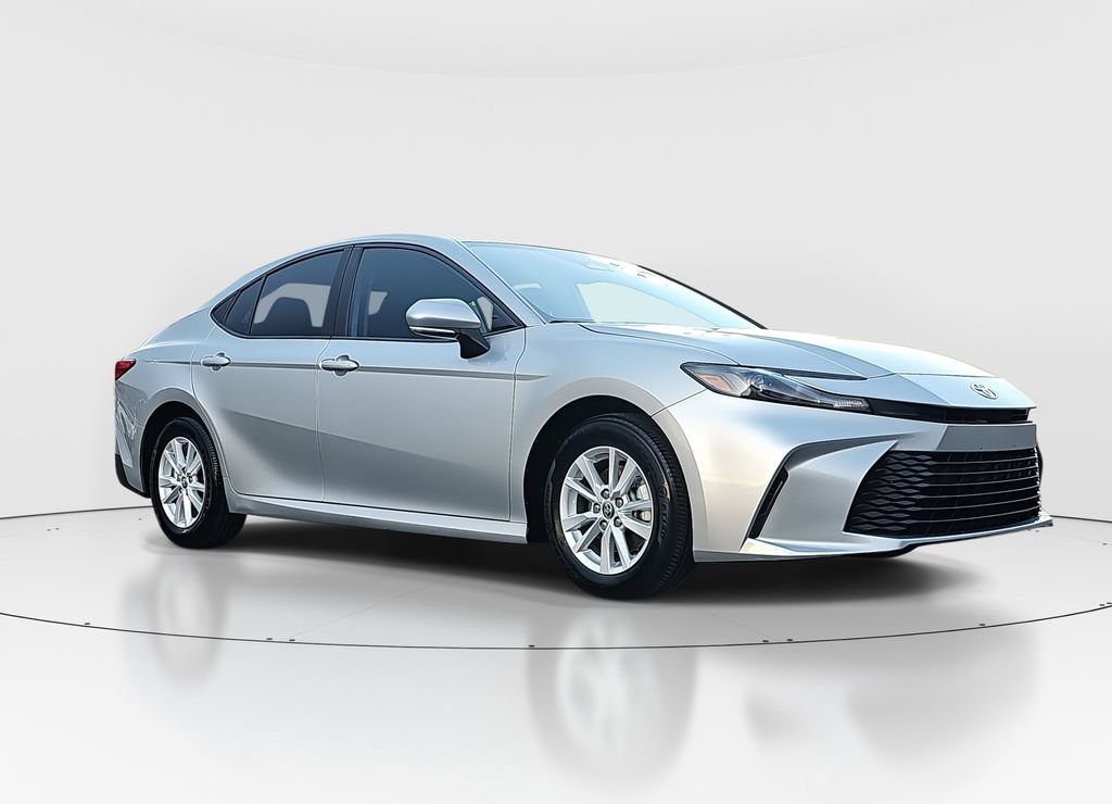 2025 Toyota Camry LE photo 3