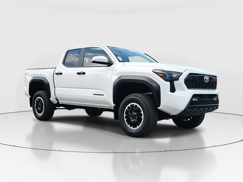 2025 Toyota Tacoma TRD Off-Road photo 3