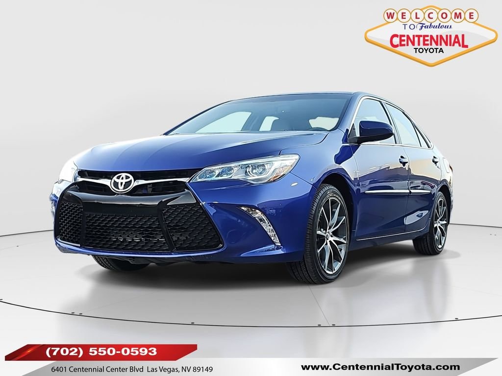 2015 Toyota Camry XSE's photo