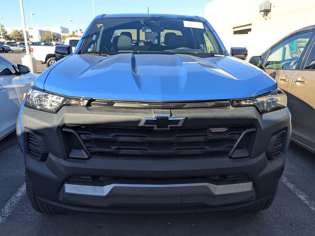 2026 Chevrolet Colorado Trail Boss photo 2