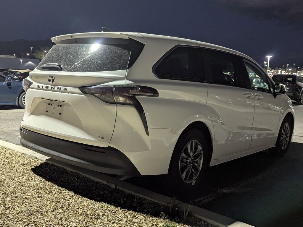 Used 2025 Toyota Sienna LE 8 Passenger Van Passenger Van