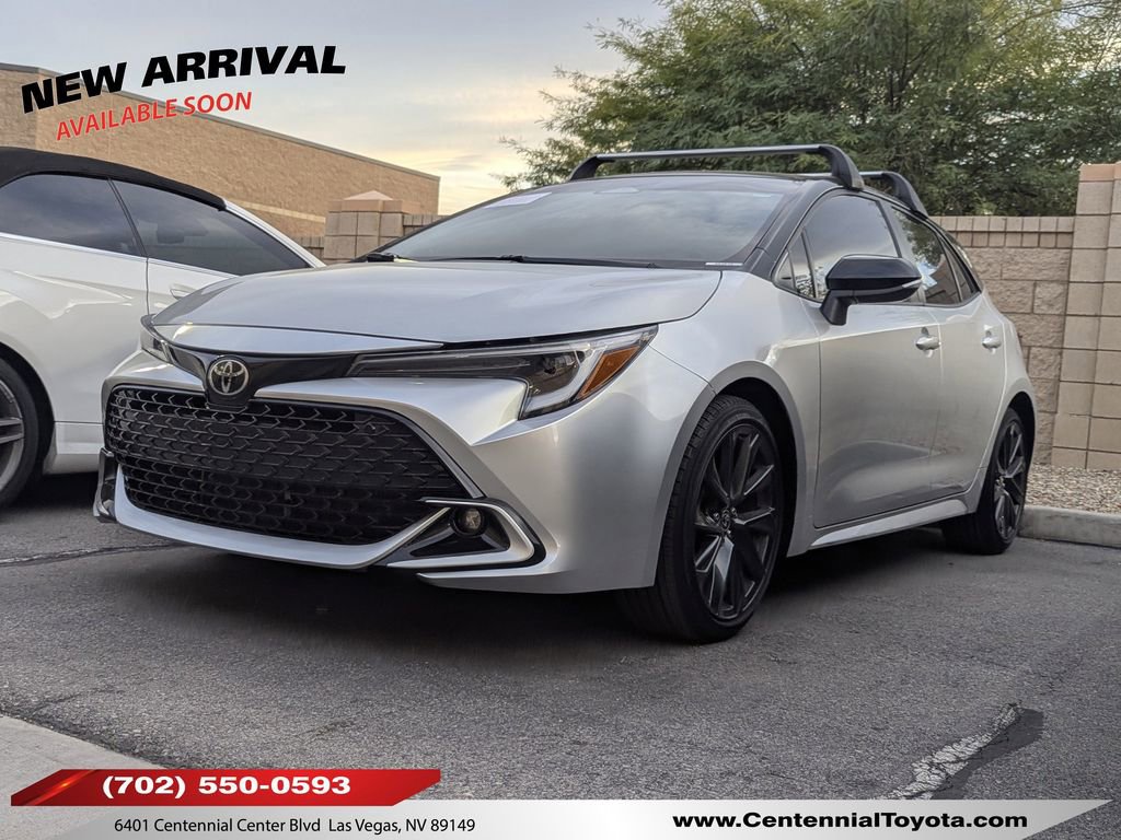 2023 Toyota Corolla Hatchback XSE's photo