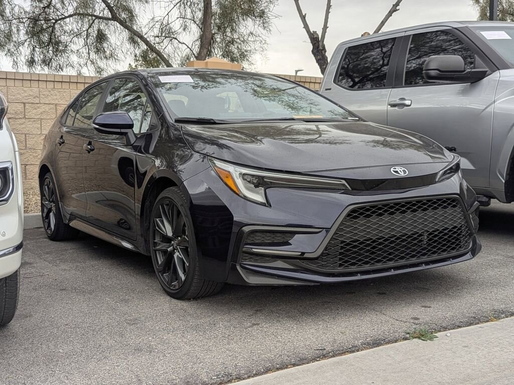 Used 2025 Toyota Corolla SE Sedan