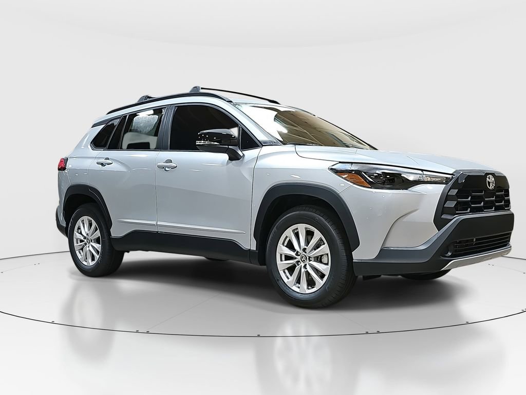 2026 Toyota Corolla Cross LE photo 3
