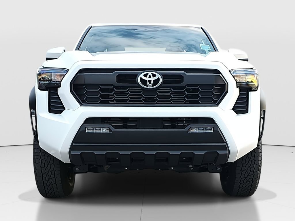 2025 Toyota Tacoma TRD Off-Road photo 2