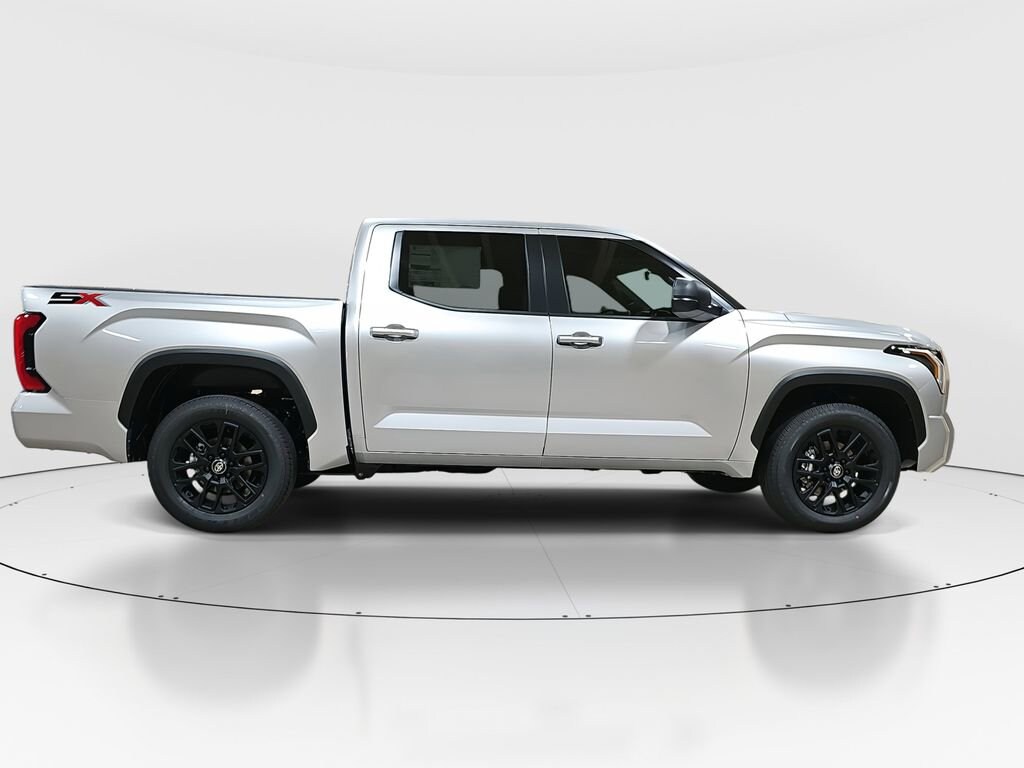 2026 Toyota Tundra SR5 CrewMax photo 4