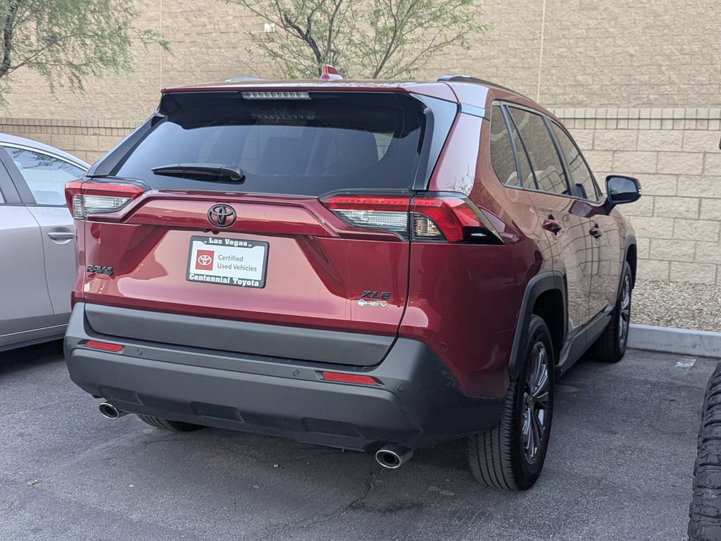 2025 Toyota RAV4 Hybrid XLE Premium photo 4