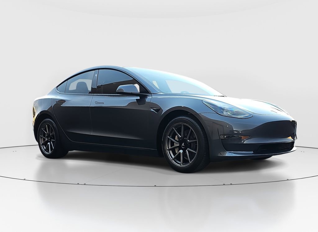 2023 Tesla Model 3 photo 3