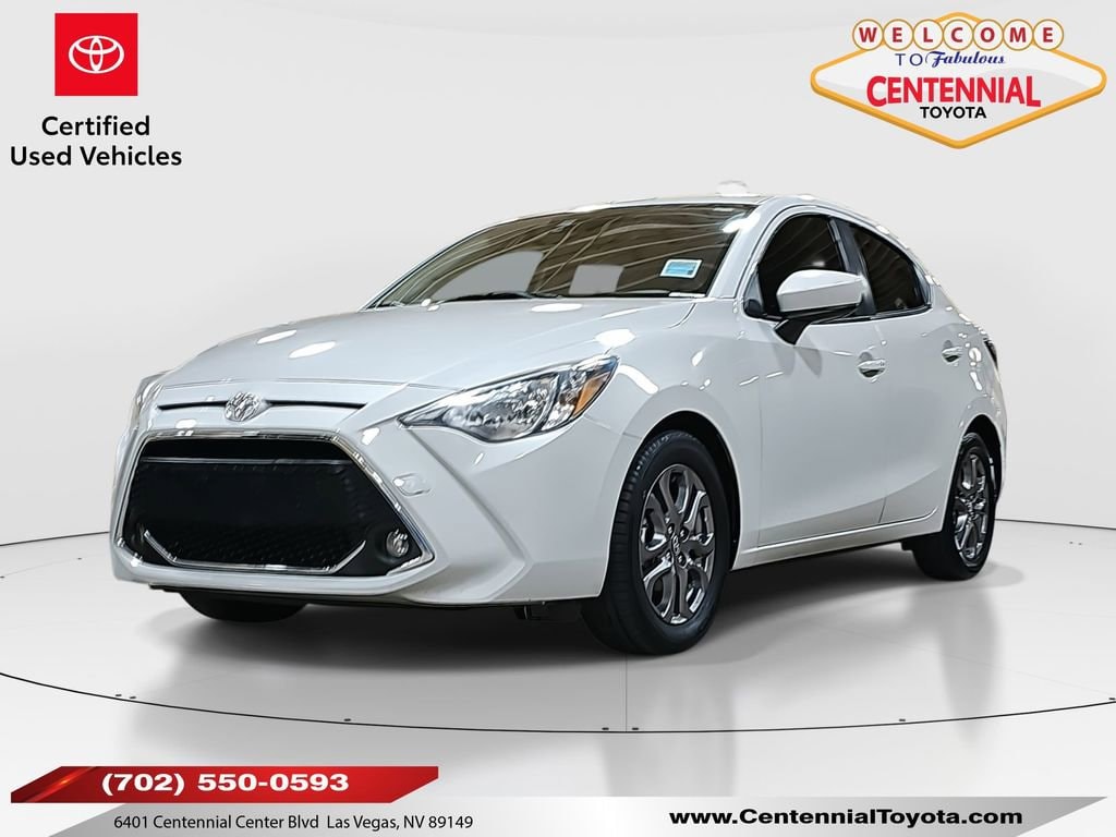 2020 Toyota Yaris LE's photo