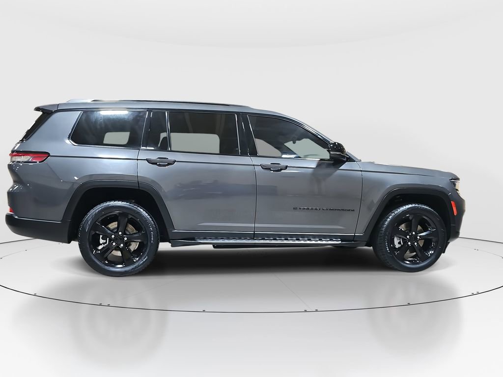 2021 Jeep Grand Cherokee Altitude photo 2