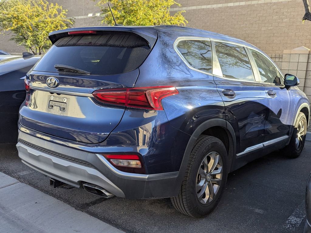 2020 Hyundai Santa Fe SE photo 4