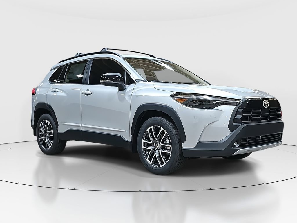 2026 Toyota Corolla Cross XLE photo 3