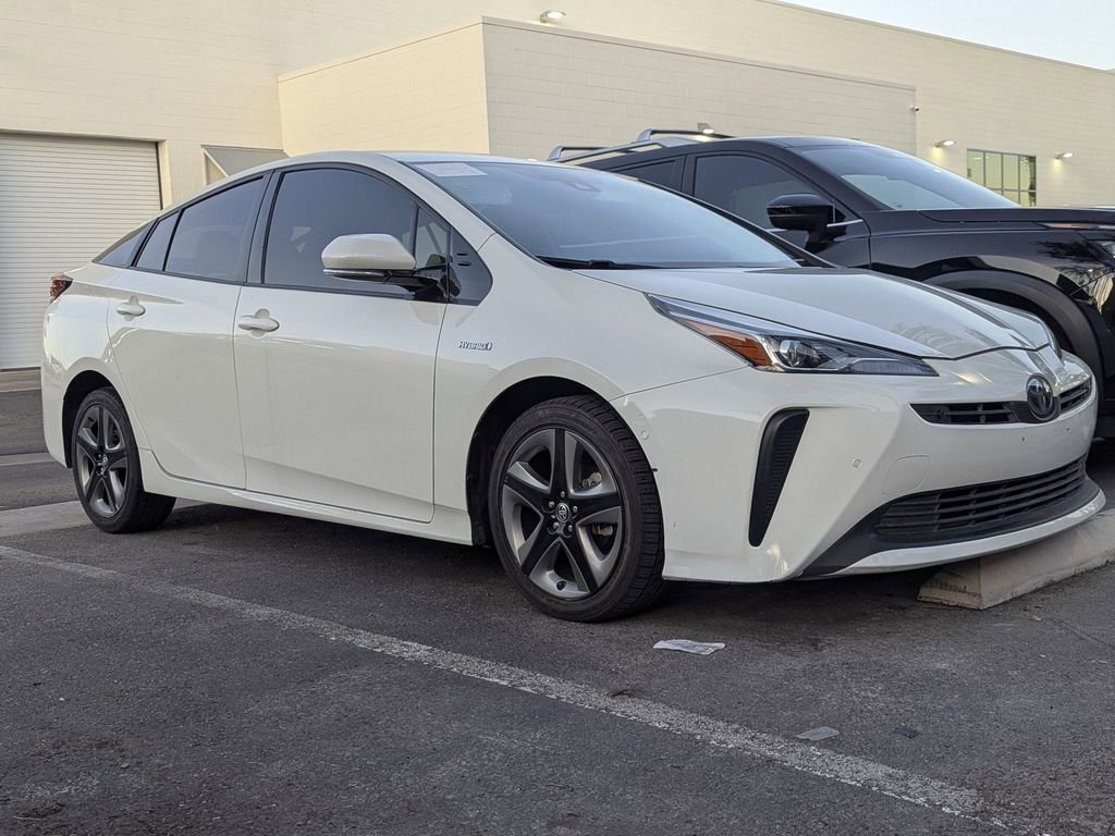 2020 Toyota Prius Limited photo 3