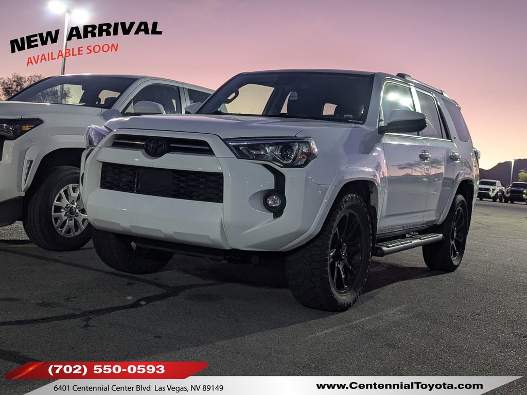 2023 Toyota 4Runner SR5's photo