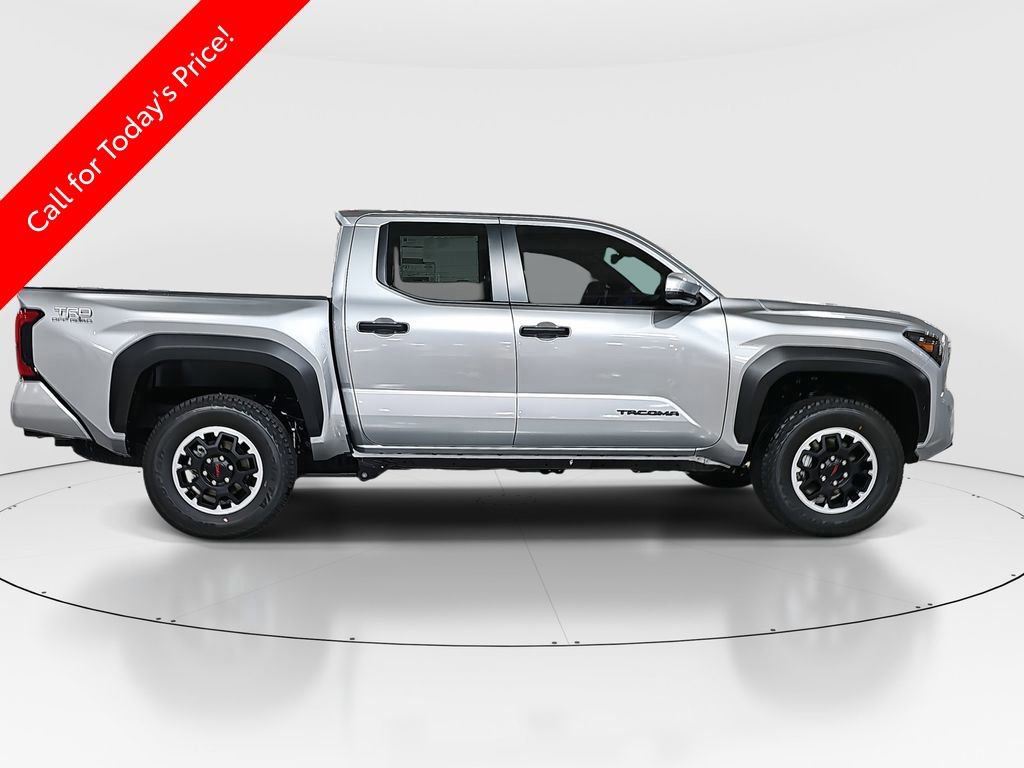 2025 Toyota Tacoma TRD Off-Road photo 4