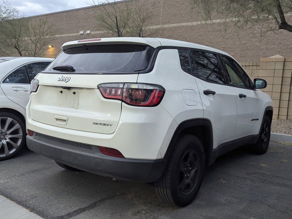 2018 Jeep Compass Sport photo 3