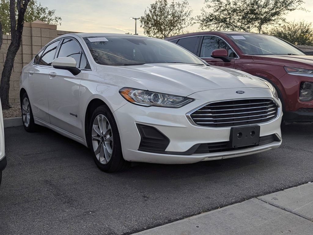 2019 Ford Fusion Hybrid SE photo 3