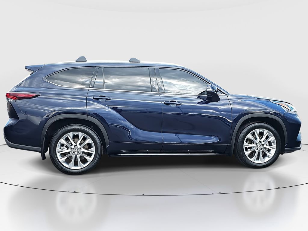 2024 Toyota Highlander Limited photo 4