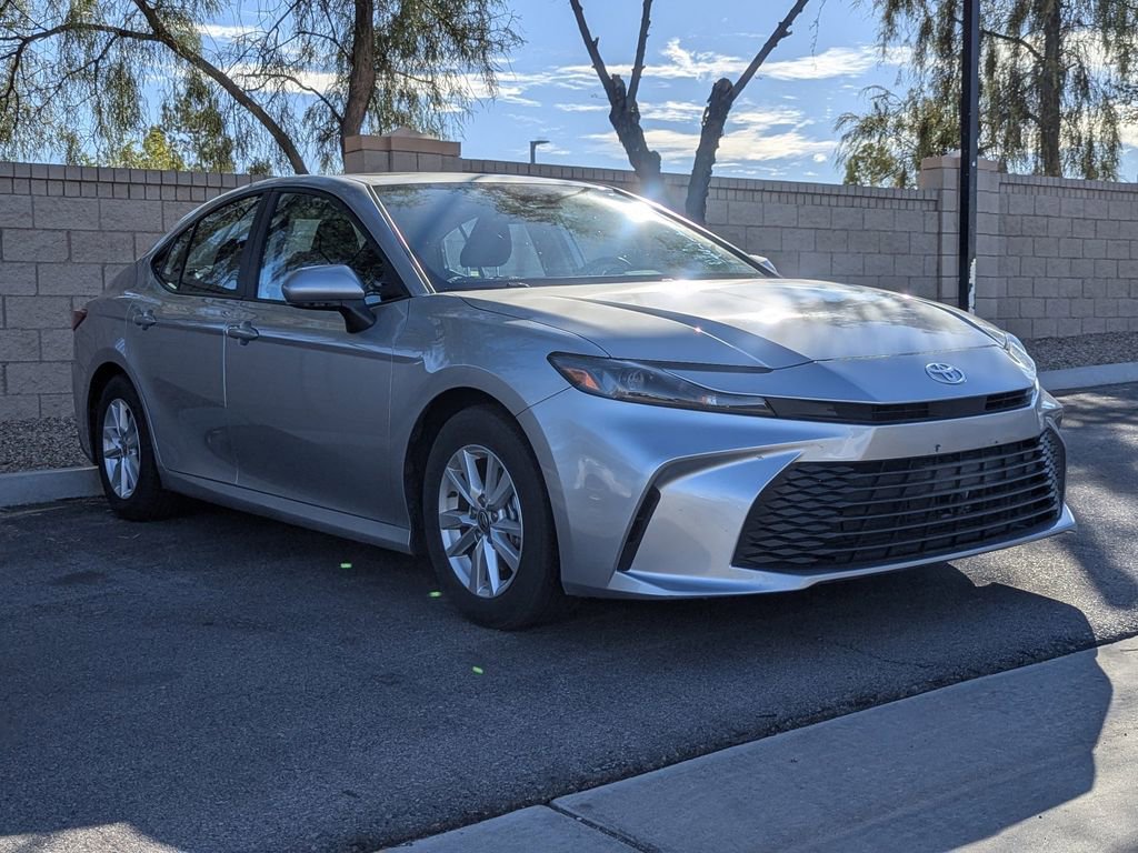 2025 Toyota Camry LE photo 3
